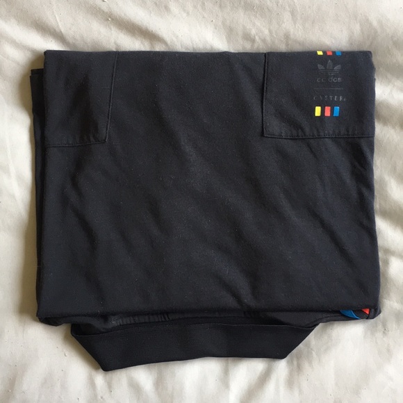 Adidas x Oyster Holdings 72 hour tee - Picture 3 of 3